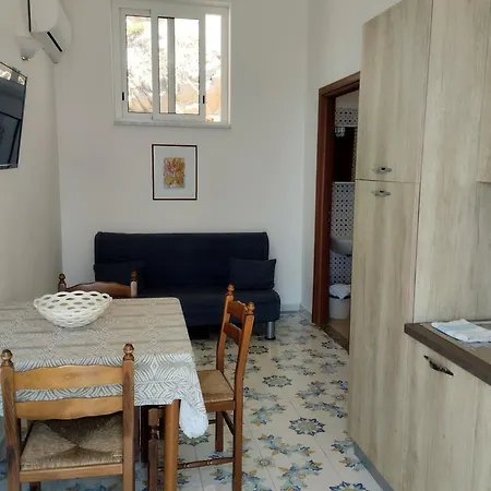 Balconcino Degli Innamorati Tropea