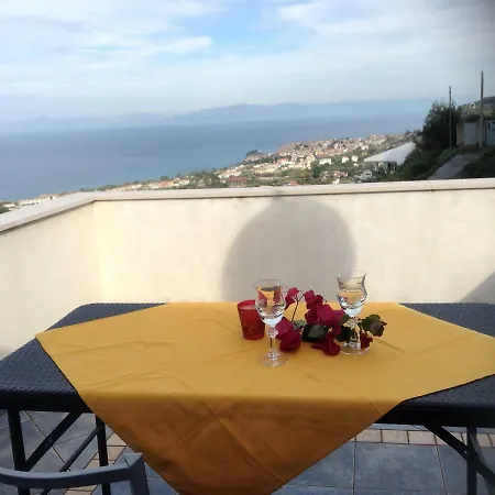 Balconcino Degli Innamorati Tropea 산타도메니카