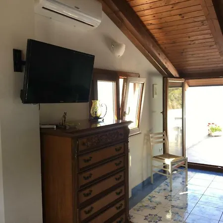 Balconcino Degli Innamorati Tropea Гостевой дом 4*