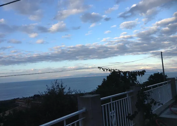Balconcino Degli Innamorati Tropea בית הארחה 4*